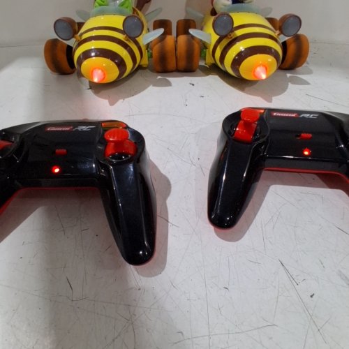 2PC CARRERA MARIO KART REMOTE CONTROL CARS - 2.4 GHZ - YELLOW image 2