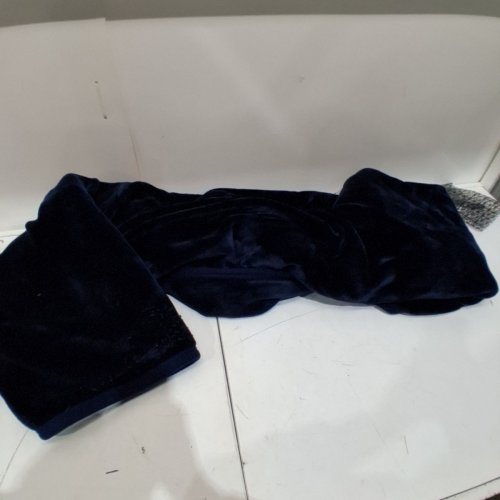 ROYAL VELVET PLUSH THROW BLANKET - 60 " X 70" - BLUE (MODEL: 1796305) image 2