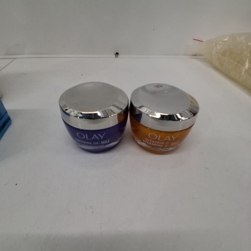2PC OLAY RETINOL 24 MAX AND VITAMIN C MAX FACIAL MOISTURIZERS- 50 ML/EACH image 3