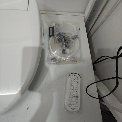 BRONDELL SWASH CORDED ELECTRIC SMART BIDET TOILET SEAT WITH REMOTE CONTROL, HEAT FUNCTIONS & NIGHT LIGHT - ELONGATED - WHITE (MODEL: S1400-EW) image 3