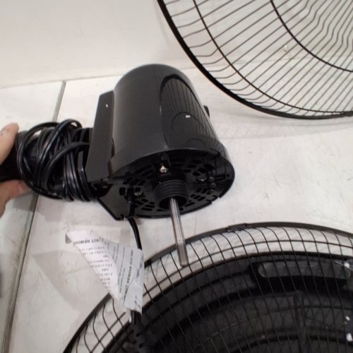 LASKO OSCILLATING 16″ ADJUSTABLE PEDESTAL STAND FAN - BLACK (S16612) image 2