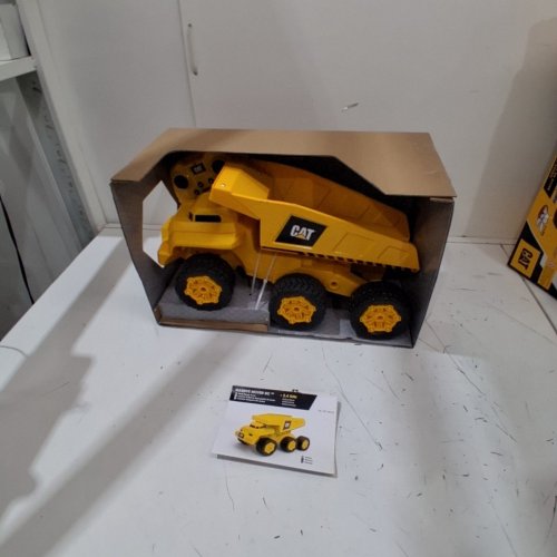 CAT CONSTRUCTION MASSIVE MOVER DUMP TRUCK TOY REMOTE CONTROL - YELLOW (MODEL: 1851476) image 2