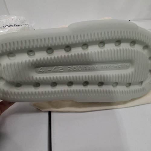 UNISEX MELLOW FLUFFY AND SOFT SANDALS - SIZE 41-42 - OFF WHITE / CREAM image 3