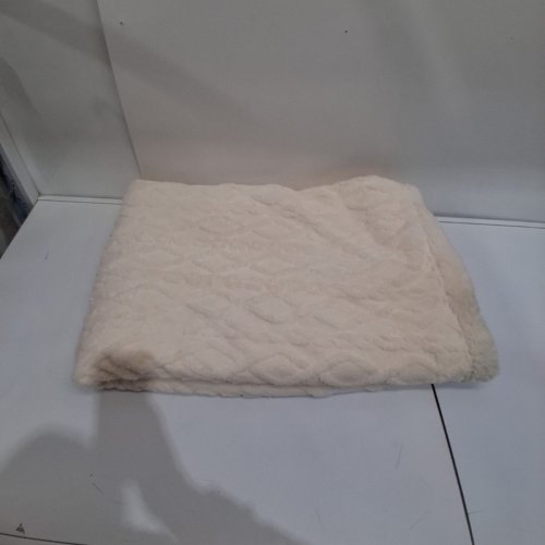 SOFT FLEECE THROW BLANKET - 6FT X 4.5FT - IVORY image 3