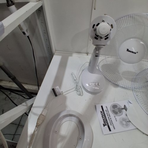 TOOLTECH 16" 3-SPEED INDOOR OSCILLATION DESK FAN - WHITE (MODEL: 100076) image 2