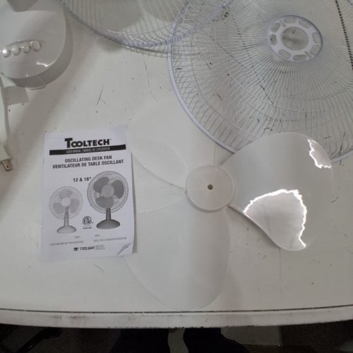 TOOLTECH 16" 3-SPEED INDOOR OSCILLATION DESK FAN - WHITE (MODEL: 100076) image 4