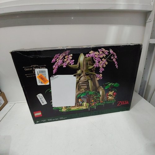 2500PC LEGO 2-IN-1 THE LEGEND OF ZELDA GREAT DEKU TREE (MODEL:77092) image 2
