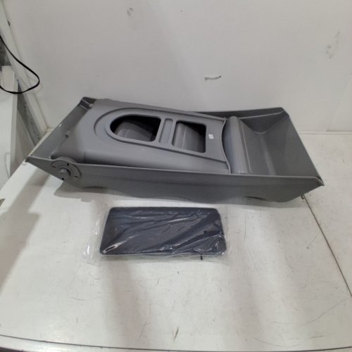 AMAZON BASICS FOLDABLE 4-STEP PET STAIRS - 19.8" X 16" X 25.9" - GREY (MODEL: B09T45VHNG) image 2