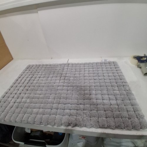 MINERAL SPRING SOFT GRID BATH RUG - 24" X 36" - GREY (MODEL:1989208) image 3