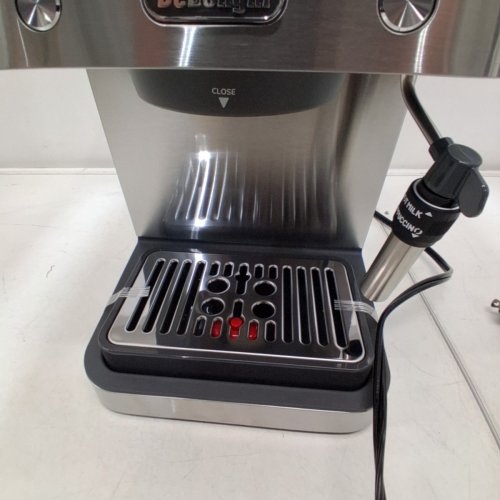 DELONGHI LINEA CLASSIC ESPRESSO MACHINE WITH MILK FROTHER - SILVER (MODEL: ‎EM450M) image 4
