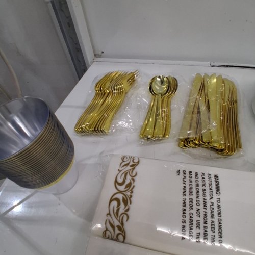 ~700PC GOODLUCK DISPOSABLE GOLD RIMMED DINNERWARE SET FOR 100 GUESTS - (MODEL: GL1-CP-YPJS-700PCS-CA) image 3