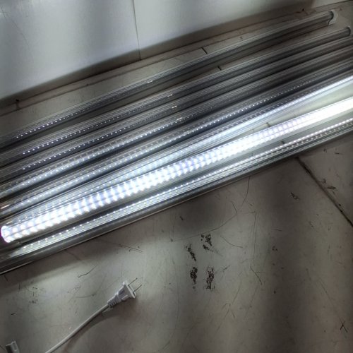 8PK CNSUNWAY LIGHTING T8 LED SHOP LIGHTS WITH LINKABLE CABLES - 4FT - 48W - 6000 K BRIGHT WHITE (MODEL: SWT80045B4120) image 2