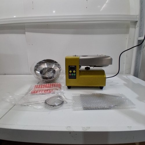 OIL PRESS MACHINE - 1500W - GOLD image 4