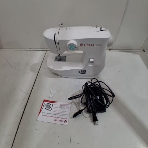 SINGER M1500 SEWING MACHINE, WHITE image 3