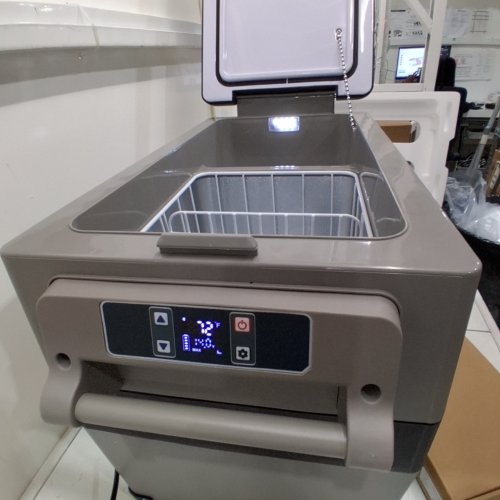 EUHOMY ELECTRIC COOLER CAR REFRIGERATOR WITH BLUETOOTH APP CONTROL - 12V/24V DC - 47QT - BLACK/GREY - (MODEL: CF001-45GR-CAEH) image 2
