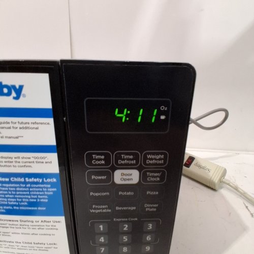 DANBY COUNTERTOP MICROWAVE - 700W - 0.7CU.FT - BLACK (MODEL: DBMW0721BBB) image 2