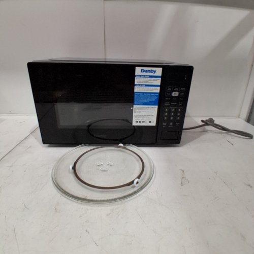 DANBY COUNTERTOP MICROWAVE - 700W - 0.7CU.FT - BLACK (MODEL: DBMW0721BBB) image 3