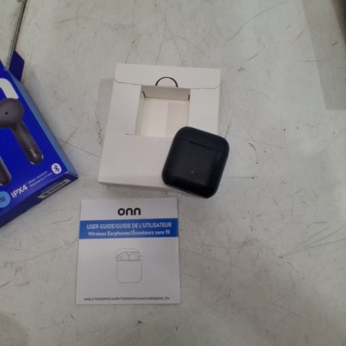 ONN WIRELESS IN-EAR EARPHONES WITH ENVIRONMENTAL NOISE CANCELLATION - 22 HOUR CHARGE - WHITE image 3
