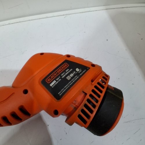 BLACK+DECKER 5 AMP 13" CORDED STRING TRIMMER/EDGER - ORANGE/BLACK (MODEL: ST8600) image 3