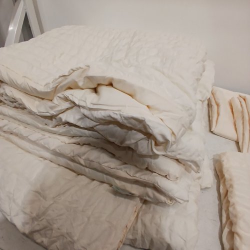 7PC HYMOKEGE LUXURY ALL SEASON SEERSUCKER BEDDING SET WITH 4 PILLOW CASES AND SHAMS - QUEEN - IVORY image 4