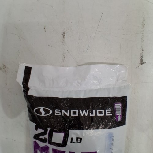 SNOWJOE MELT PET-SAFER ICE MELT SALT ENHANCED WITH CMA - 20LB - GREEN (MODEL: MELT20PET) image 3