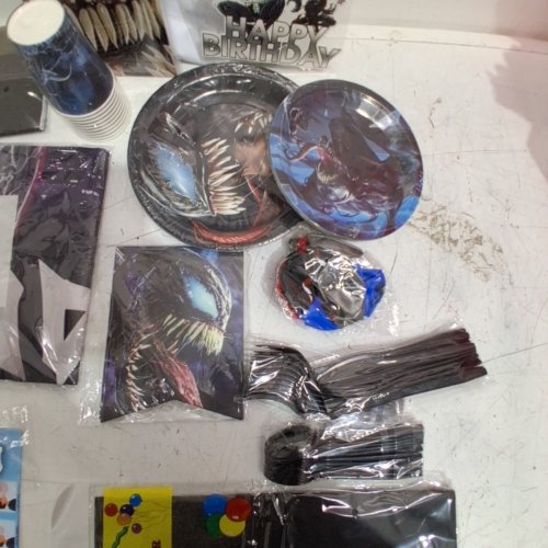 113PC VENOM PART DECORATIONS & TABLEWARE SET - MULTICOLOURED image 3