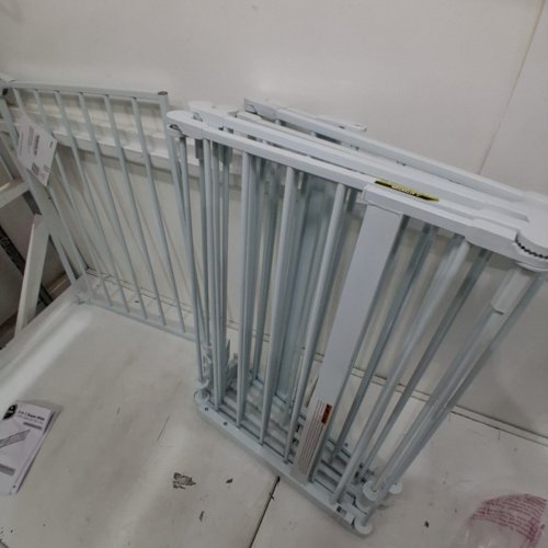 REGALO SUPER WIDE ADJUSTABLE 2-IN-1 BABY GATE AND PLAY YARD - 56"-130" X 28" - WHITE (MODEL: 1340 DS) image 3