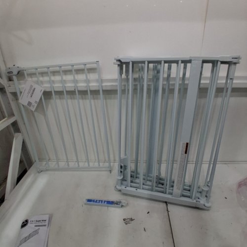 REGALO SUPER WIDE ADJUSTABLE 2-IN-1 BABY GATE AND PLAY YARD - 56"-130" X 28" - WHITE (MODEL: 1340 DS) image 2