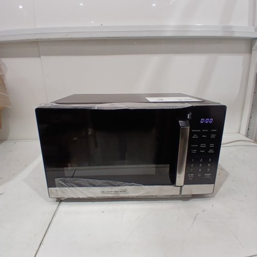 BLACK+DECKER 5-IN-1 MICROWAVE OVEN WITH AIR FRY- BLACK (MODEL: ES9P032NA-CA) image 2