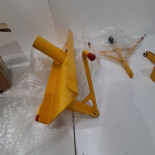ESCO TURN-TABLE STYLE MANUAL TIRE SPREADER - YELLOW (MODEL: 90450) image 3