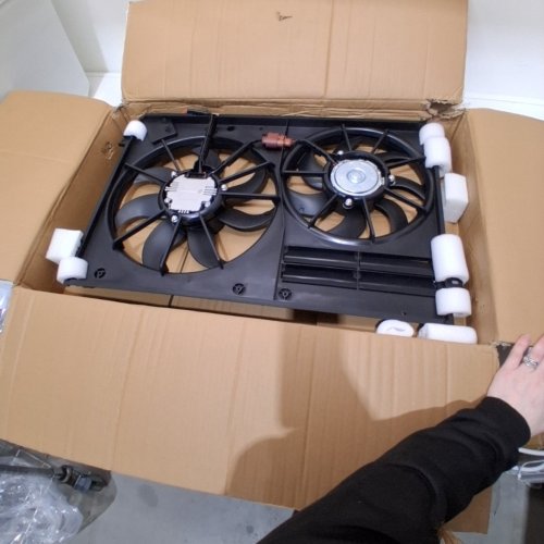 RADIATOR COOLING FAN ASSEMBLY - FOR JETTA 2005-2008 PASSAT 2006-2012- BLACK (STYLE: VW3115113) image 3
