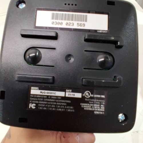 CHAMBERLAIN MYQ UNIVERSAL SMARTPHONE GARAGE DOOR CONTROLLER - BLACK (MODEL: MYQ-G0201C) image 5