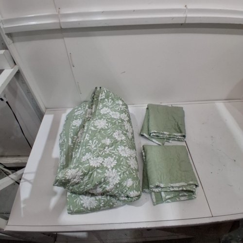 3PC JESSICA SIMPSON FLORAL FIONA FROSTY QUILT SET - QUEEN - SAGE GREEN image 3