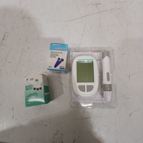 3PC BLOOD GLUCOSE METER KIT WITH TEST STRIPS AND LANCETS - (MODEL:8GM2501) image 4