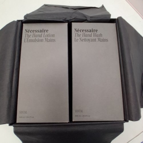 2PC NÉCESSAIRE SANTAL HAND LOTION AND HAND WASH SET - 500 ML/EACH image 4
