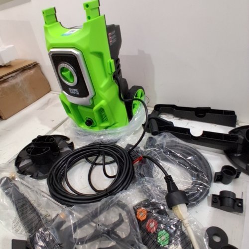 SWIPESMITH ELECTRIC PRESSURE WASHER WITH HOSE REEL, 4 QUICK-CONNECT NOZZLES, AND FOAM CANNON - 2.6 GPM - 3500 MAX PSI - GREEN/BLACK (MODEL: SI-TH004) image 2