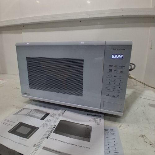 PANASONIC 2.2CU.FT/1200W THE GENIUS INVERTER MICROWAVE OVEN - WHITE - (NN-ST966W) image 2