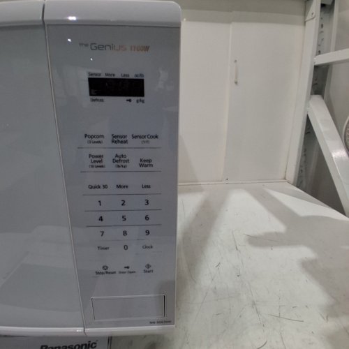 PANASONIC 2.2CU.FT/1200W THE GENIUS INVERTER MICROWAVE OVEN - WHITE - (NN-ST966W) image 9