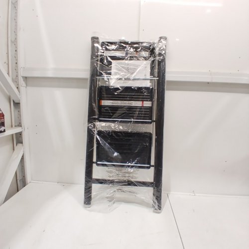 KINGRACK 3 STEP FOLDING LADDER WITH SAFETY LOCK - 39" - BLACK (MODEL: WK2008A-3) image 2