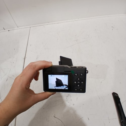 4K DIGITAL CAMERA WITH 180° FLIP SCREEN AND 32GB SD CARD - BLACK (MODEL:DC082-LXT002) image 2
