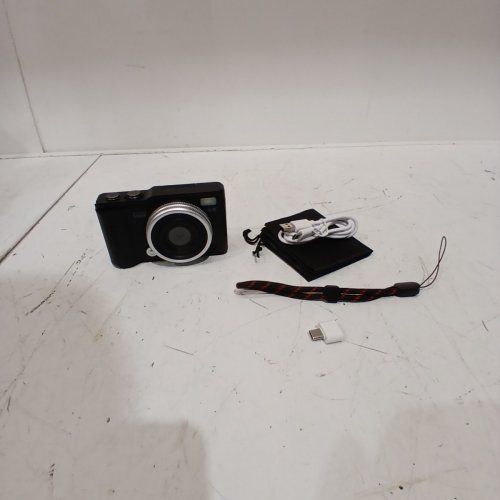 4K DIGITAL CAMERA WITH 180° FLIP SCREEN AND 32GB SD CARD - BLACK (MODEL:DC082-LXT002) image 3