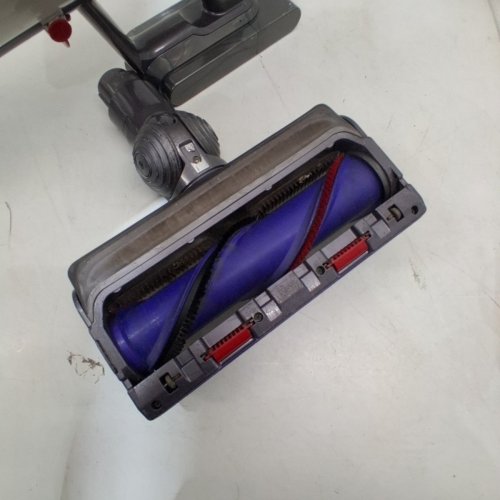 DYSON V15 DETECT TOTAL CLEAN EXTRA CORDLESS VACUUM CLEANER WITH 2 ATTACHMENTS - GREY (MODEL: V15) image 11