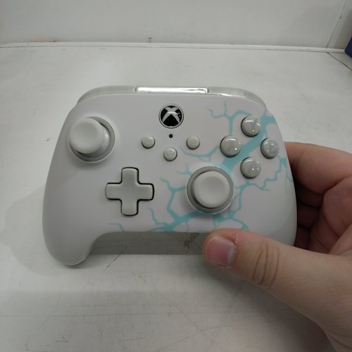 POWERA ADVANTAGE WIRED XBOX CONTROLLER - ARCTIC ICE image 2