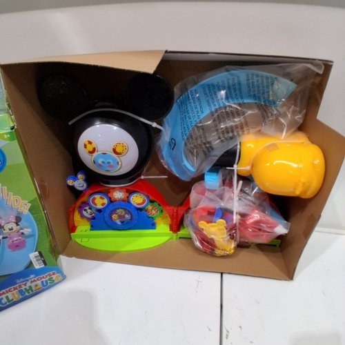 16PC DISNEY MICKEY MOUSE DELUXE CLUBHOUSE PLAY SET - MULTICOLOR image 3