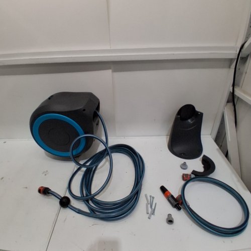 GARDENA FROST-PROOF WALL-MOUNTED AUTO-RETRACTABLE HOSE REEL - 50FT - BLACK/TURQUOISE - (MODEL: 18600-80) image 2