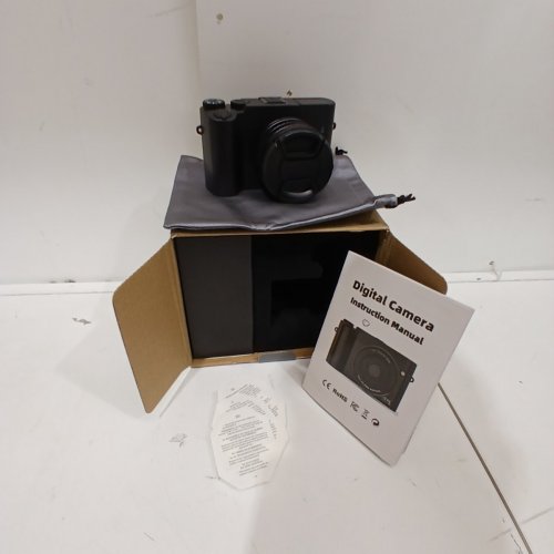 4K 64MP DIGITAL CAMERA WITH FLASH & 16X ZOOM - 2.8" DISPLAY - BLACK (MODEL: DC218) image 2