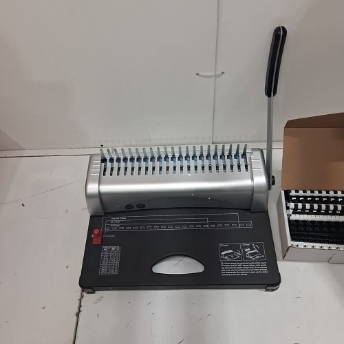 MYFULLY COMB BINDING PUNCH MACHINE 21-HOLES 100 PVC COMBS 1/4" - BLACK - (MODEL: ‎YM629-0001) image 2