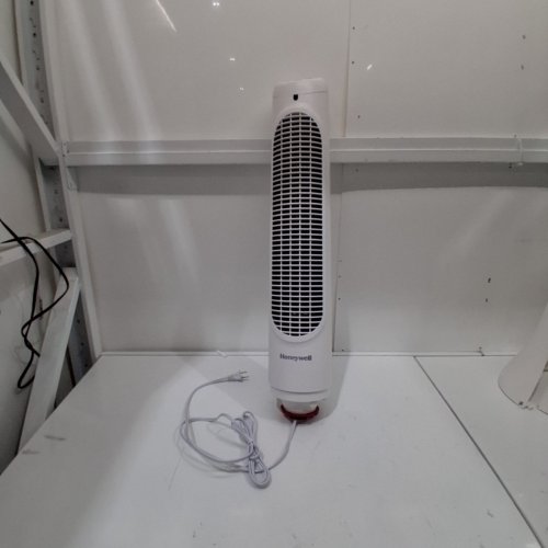 HONEYWELL QUIET SET TOWER FAN WITH REMOTE CONTROL - 10"X10"X40" - WHITE (MODEL#: HYF260) image 3