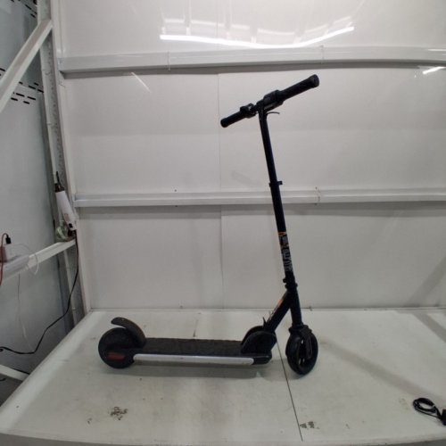 KIDS JETSON OMEGA ILLUMINATED ELECTRIC SCOOTER - 8KM RANGE - 16KM/H - BLACK (MODEL: 1747518) image 2
