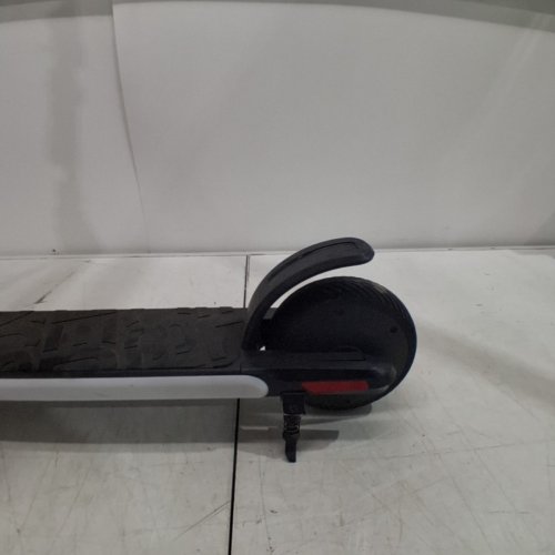 KIDS JETSON OMEGA ILLUMINATED ELECTRIC SCOOTER - 8KM RANGE - 16KM/H - BLACK (MODEL: 1747518) image 7